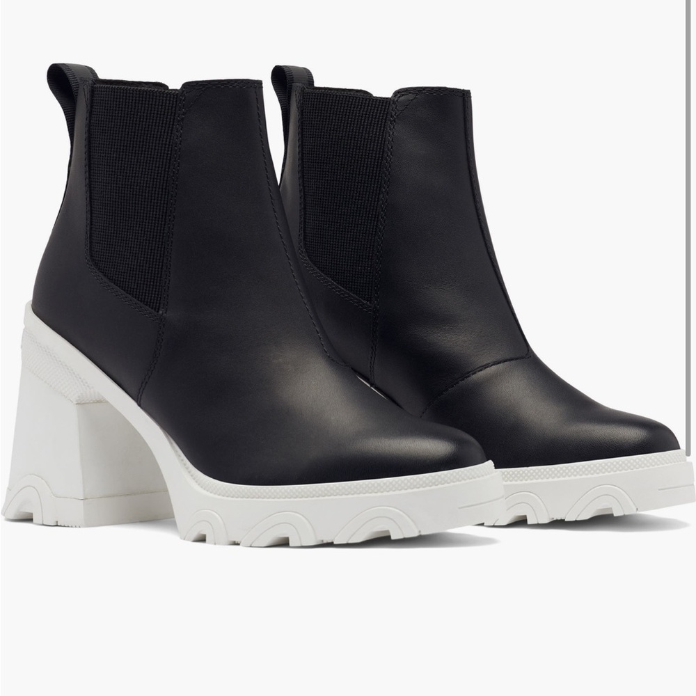 Sorel Waterproof Black and White Heeled Boots
